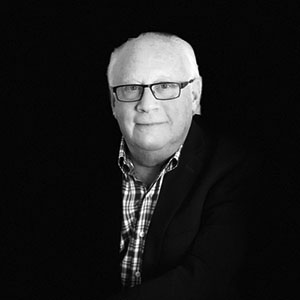 Alan Siegel Headshot in Black and White